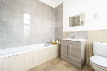 Leigh Park Country House Hotel & Vineyard, Bw Signature Collection