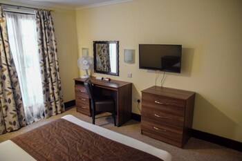 Europa Gatwick Hotel & Spa