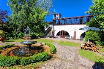 Europa Gatwick Hotel & Spa