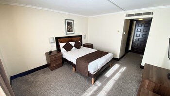 Europa Gatwick Hotel & Spa