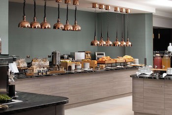 Hilton London Gatwick Airport