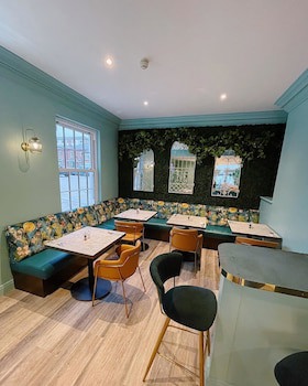 The Cliff Hotel