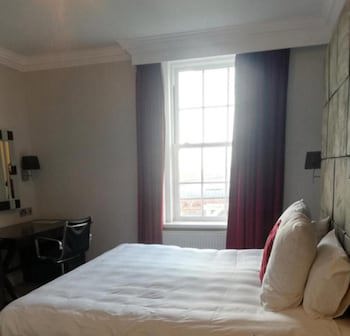 The Cliff Hotel