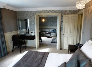 The Cliff Hotel