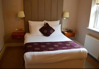 The Cliff Hotel