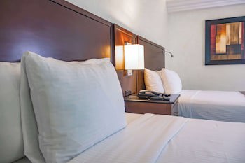 Best Western Plus Monterrey Colon