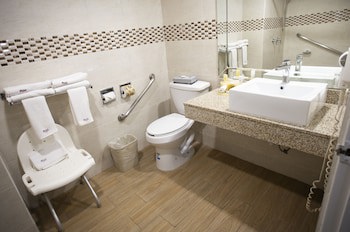Best Western Plus Monterrey Colon