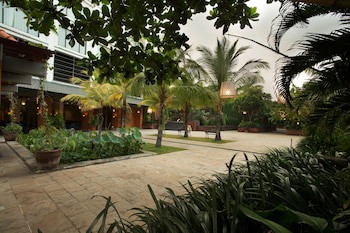 Bumi Surabaya City Resort