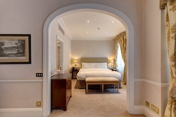 Dukes London