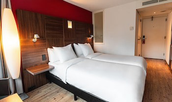 Doubletree By Hilton Rotterdam Centre