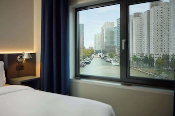 Doubletree By Hilton Rotterdam Centre