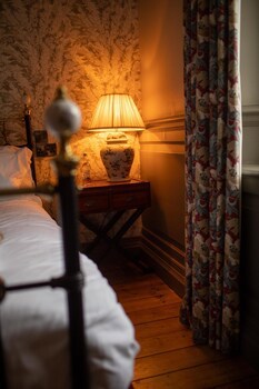 Crown Hotel