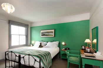 Crown Hotel