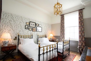 Crown Hotel