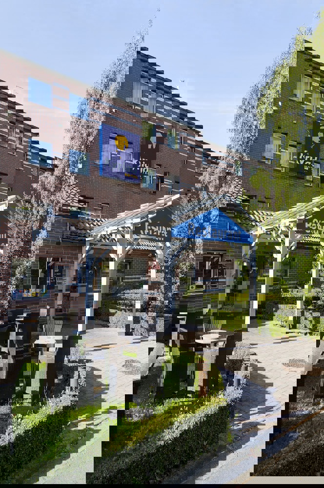 Kyriad Lille Est Villeneuve d