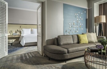 Four Seasons Hotel Singapore