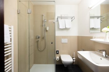 Garner Hotel Frankfurt Palmengarten by IHG galeri fotoğrafı