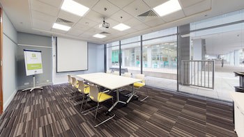 Holiday Inn Milton Keynes - Central, An Ihg Hotel