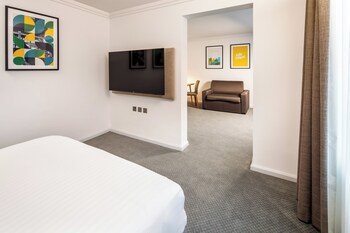Holiday Inn Milton Keynes - Central, An Ihg Hotel