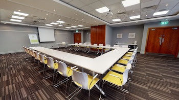 Holiday Inn Milton Keynes - Central, An Ihg Hotel