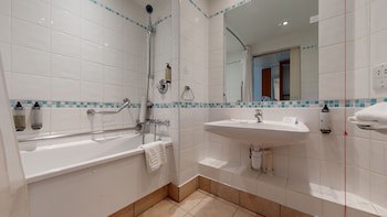 Holiday Inn Milton Keynes - Central, An Ihg Hotel