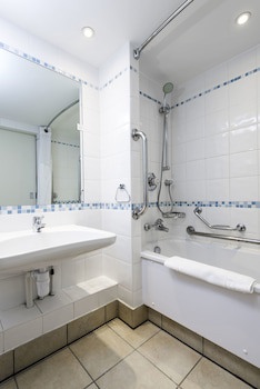Holiday Inn Milton Keynes - Central, An Ihg Hotel