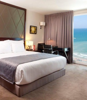 Crowne Plaza Tel Aviv Beach, An Ihg Hotel