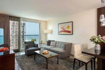 Crowne Plaza Tel Aviv Beach, An Ihg Hotel