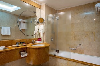 Crowne Plaza Tel Aviv Beach, An Ihg Hotel
