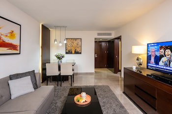 Crowne Plaza Tel Aviv Beach, An Ihg Hotel