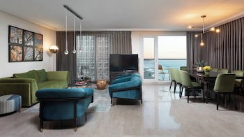 Crowne Plaza Tel Aviv Beach, An Ihg Hotel