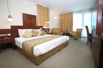 Crowne Plaza Tel Aviv Beach, An Ihg Hotel