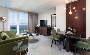 Crowne Plaza Tel Aviv Beach, An Ihg Hotel