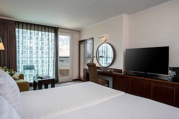 Crowne Plaza Tel Aviv Beach, An Ihg Hotel