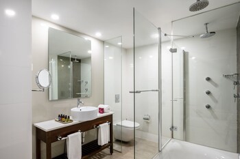 Crowne Plaza Tel Aviv Beach, An Ihg Hotel