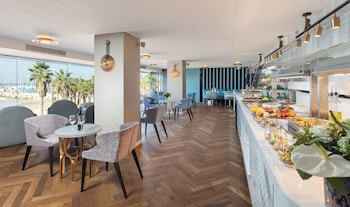 Crowne Plaza Tel Aviv Beach, An Ihg Hotel