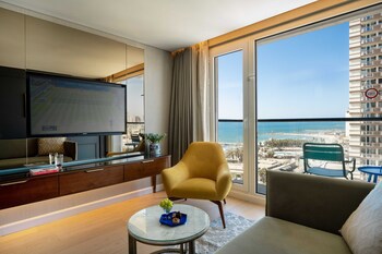 Crowne Plaza Tel Aviv Beach, An Ihg Hotel