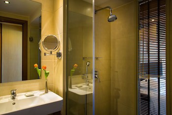 Athens Gate Hotel