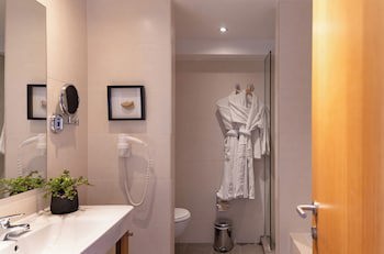 Athens Gate Hotel