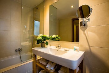Athens Gate Hotel