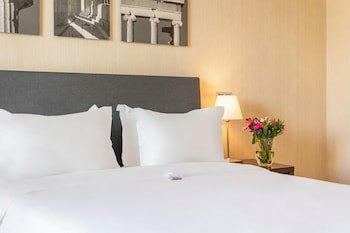 Athens Gate Hotel