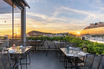 Athens Gate Hotel