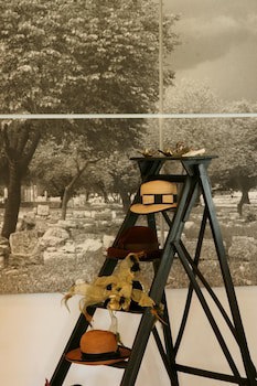 Antonios galeri fotoğrafı