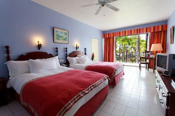 Hotel Bakoua Les Trois Ilets