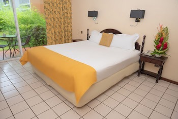 Hotel Bakoua Les Trois Ilets