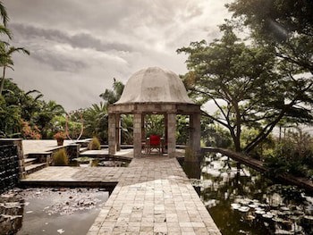 Golden Rock Inn