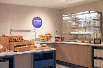 Holiday Inn Express & Suites Ghent, An Ihg Hotel