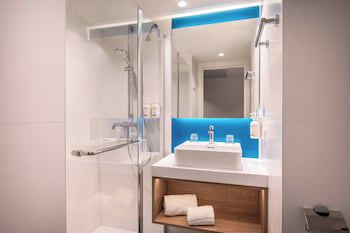 Holiday Inn Express & Suites Ghent, An Ihg Hotel