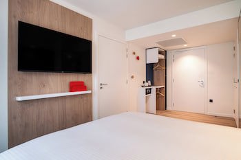 Holiday Inn Express & Suites Ghent, An Ihg Hotel