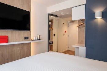 Holiday Inn Express & Suites Ghent, An Ihg Hotel